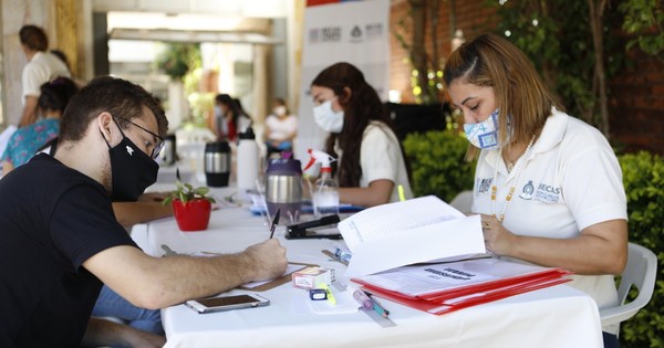 La Nación / Itaipú convoca a 1.650 nuevos becarios para acceder a ayuda académica