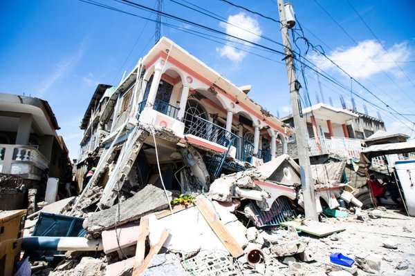Terremoto en Haití: hay más de 300 muertos y las autoridades temen que la cifra sea mucho mayor