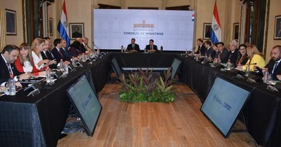 La Nación / “Los ministros que debían tener un rol importante han desaparecido”