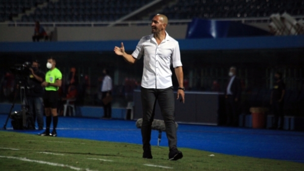 Sergio Orteman deja de ser técnico de Olimpia