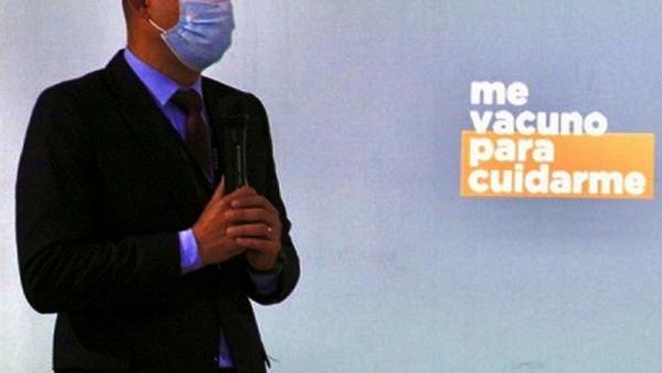 “Vacunación va a amortiguar bastante el impacto de variantes nuevas en país”