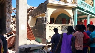 Potente terremoto deja al menos 304 muertos en Haití