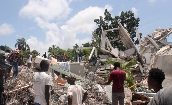 Diario HOY | Haití busca sobrevivientes del sismo que dejo 304 muertos