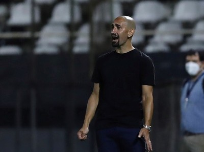 Tras malos resultados, Órteman dejó dirección técnica de Olimpia