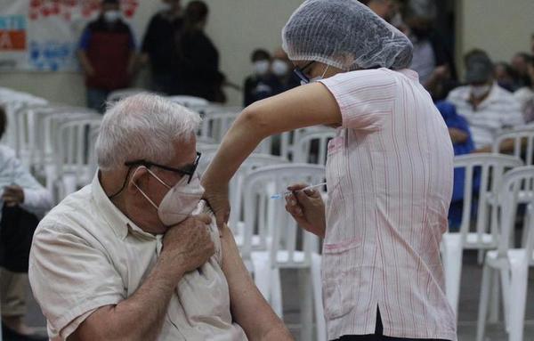 Vacunatorio del salón Rufo Galeano se traslada a Municipalidad de Luque
