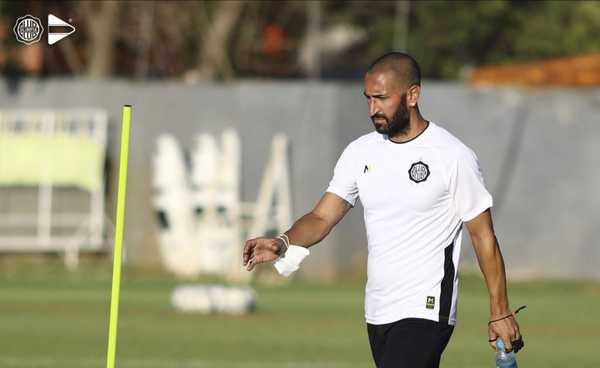 Renunció Órteman y asume Enrique Landaida como DT de Olimpia | Noticias Paraguay