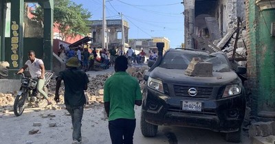La Nación / Saldo de víctimas por sismo en Haití sube a 724 muertos