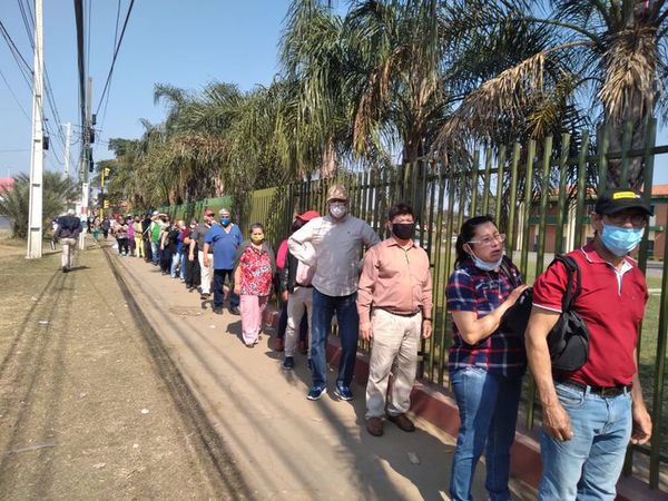 Nuevamente incertidumbre: faltan dosis de Moderna en CIMEE, pero ya están “en camino” - Nacionales - ABC Color