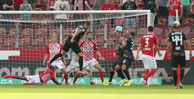 Maguncia inicia la Bundesliga con sorprendente triunfo ante Leipzig - Fútbol - ABC Color