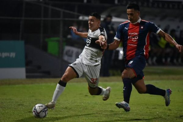 El departamento de fútbol de Olimpia también renunció luego de la goleada en el clásico