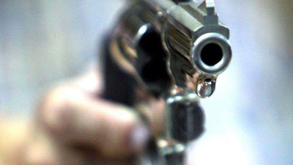 Embarazada recibió un disparo en el abdomen y el marido es sospechoso