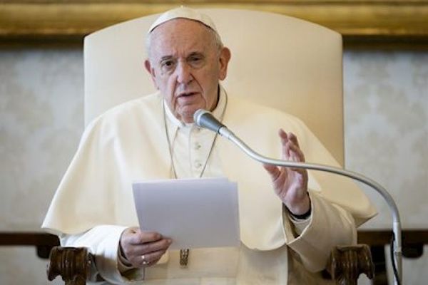 El Papa Francisco expresó su preocupación ante situación en Afganistán