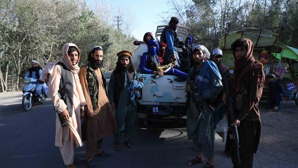 Talibanes toman Kabul y vuelven al poder en Afganistán tras 20 años