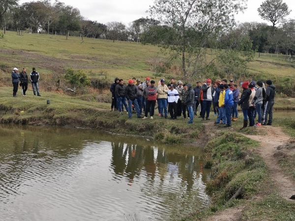 Indert realizó capacitación en producción piscícola a sus beneficiarios de Caazapá | .::Agencia IP::.