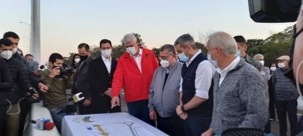 Diario HOY | Abdo habilita Corredor Vial Botánico