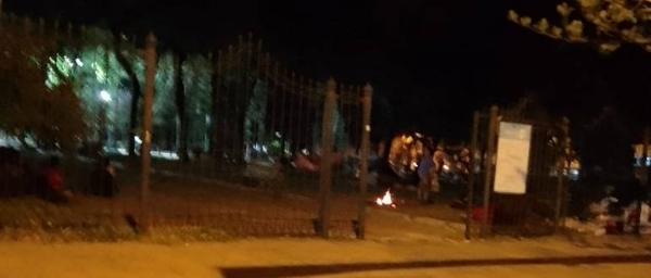Diario HOY | Unos 300 indígenas acampan desde anoche en la Plaza Uruguaya
