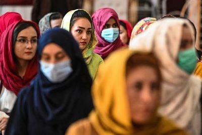 Las mujeres y el dominio talibán