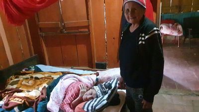 Abuelos humildes y enfermos no cobran pensión en Concepción