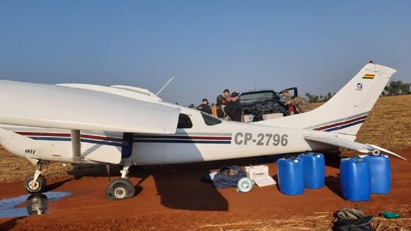 Senad incauta avioneta con cocaína y detiene a varias personas