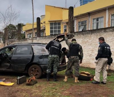 Procesan a hombre detenido con cuatro paquetes de explosivos