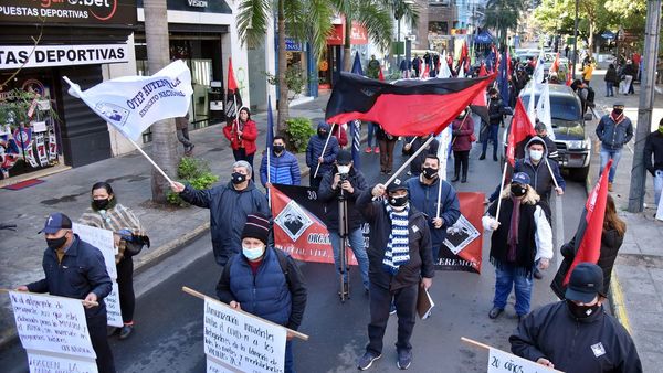 Hacienda analiza "con cuidado" el incremento salarial a docentes