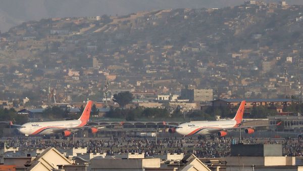 Seis personas muertas por el caos en aeropuerto de Afganistán