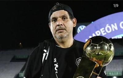 Landaida confirma continuidad en Olimpia hasta fin de año