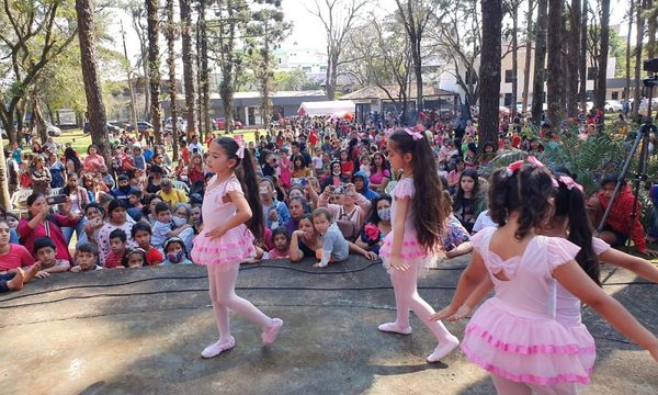 Colorido festejo por Día del niño en Gobernación