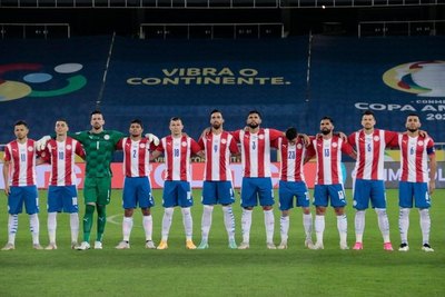 Los árbitros para los partidos de la Albirroja en la 'triple fecha' de Eliminatorias