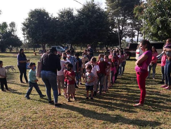 Homenajean a niños en Carapeguá - Nacionales - ABC Color