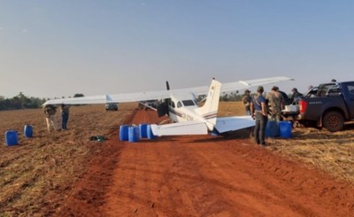 Seis detenidos con narcoavioneta boliviana y 300 kg de cocaína