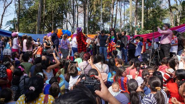 Miles de niños fueron agasajados en la Gobernación del Alto Paraná