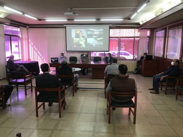 Buscan soluciones técnicas para dar salida a productores tras intervenciones de la Fiscalía del Medio Ambiente