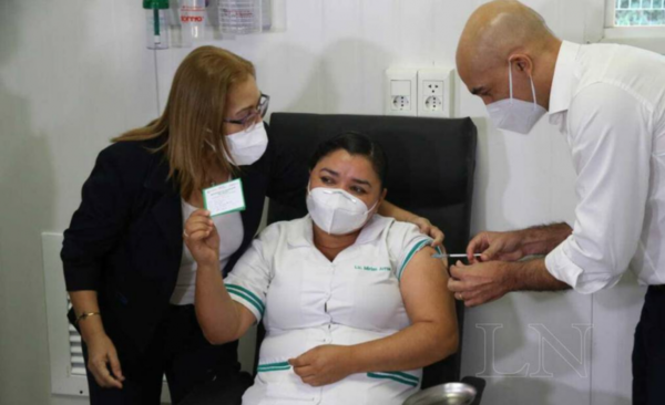 Diario HOY | Muerte de personal de blanco por covid conoce de descenso importante