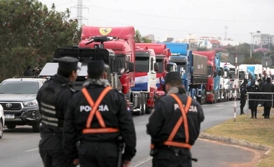 Diario HOY | Camioneros mantienen el paro y esperan decisión del Congreso