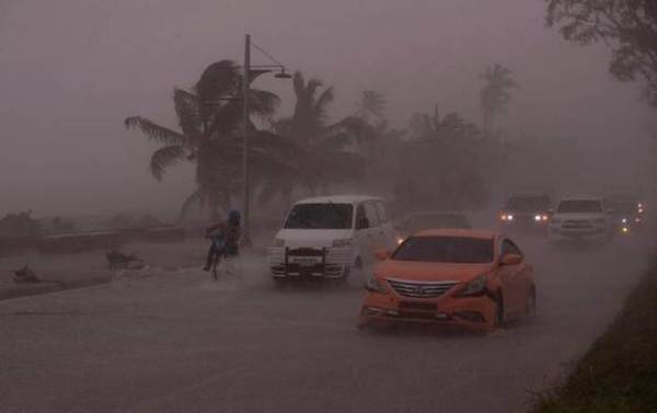 Tormenta tropical Fred toca tierra en el noroeste de Florida