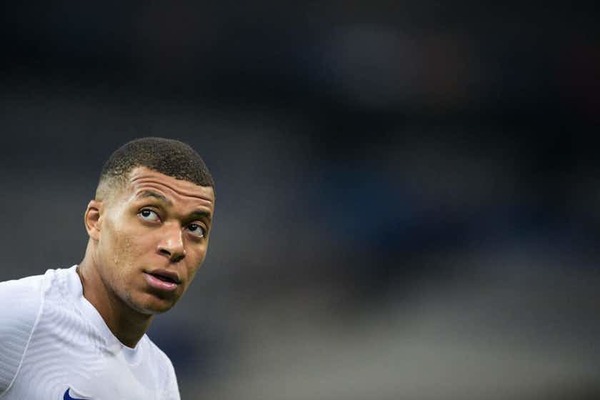 ¡Alimenta los rumores! Mbappé, ausente en la fiesta de Ander Herrera ¿Se irá?