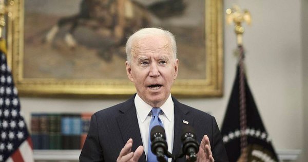 La Nación / “No me arrepiento”: Biden defiende la retirada de EEUU de Afganistán