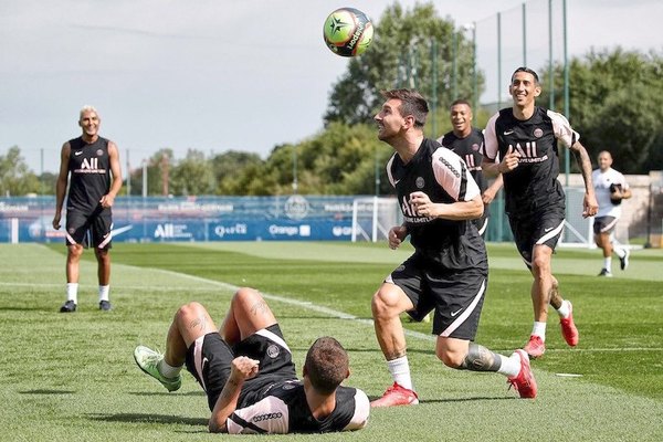 Crónica / Messi chuleó al rollo y ya apuran su debut