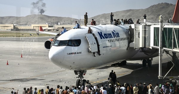 La Nación / Afganistán: Pánico en Kabul tras toma del poder por los talibanes