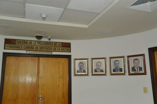Diputados de la oposición presentan proyecto de repudio contra González Daher | El Independiente