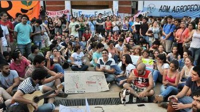 Dictan nueva fecha para juicio oral a ex rector de la UNA