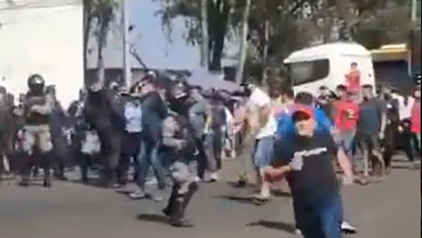 Policía despejó la ruta en Villarrica