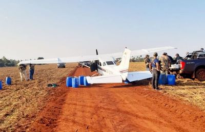 Incautan avioneta con 353 kilos de cocaína en el Este - Nacionales - ABC Color