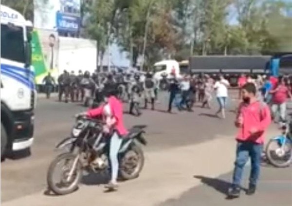 Crónica / Camioneros están para aguantar un mes he’i