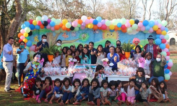 Celebraron con niños de comunidades indígenas