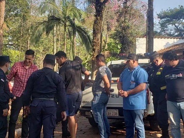 23 camioneros detenidos tras participar en cierre de rutas · Radio Monumental 1080 AM
