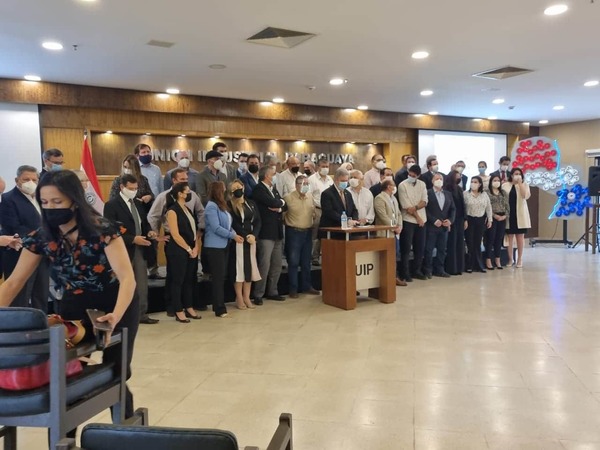 Empresas denuncian a camioneros tras cierre de rutas | Ñanduti