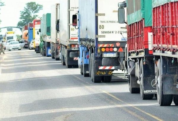 Productor cuestiona que paro de camioneros haya adquirido “ribetes políticos”