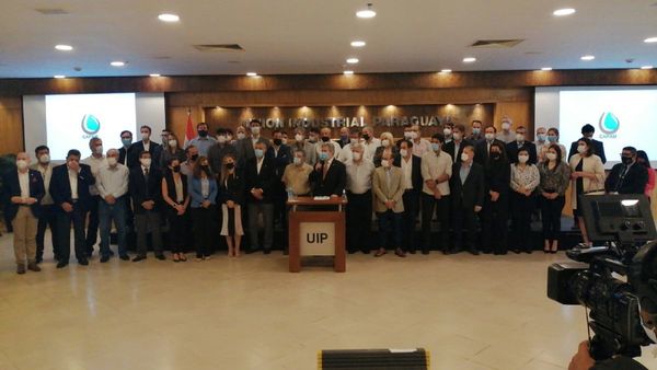 UIP denuncia ante Fiscalía extorsión y cierre de rutas de camioneros